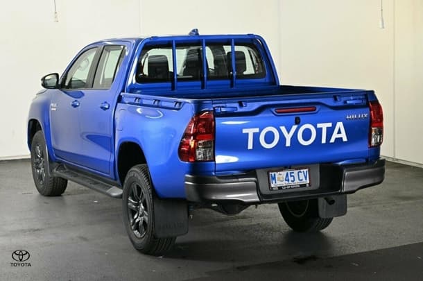 2023 Toyota Hilux SR image 23