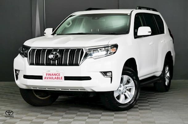 2023 Toyota Prado GXL image 3