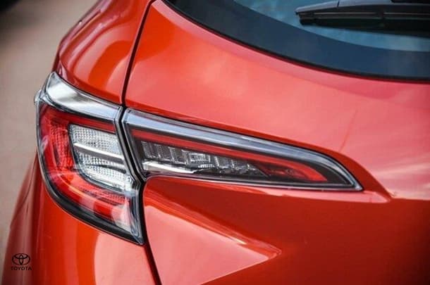 2018 Toyota COROLLA Ascent Sport image 16