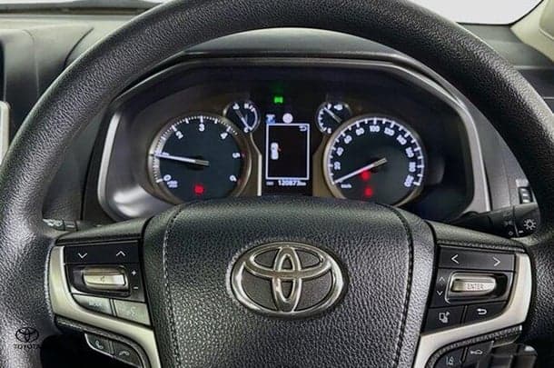 2020 Toyota Prado GX image 4