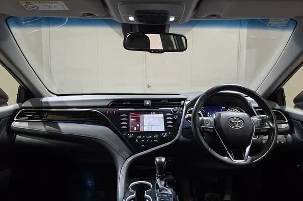 2020 Toyota Camry Hybrid SL image 13