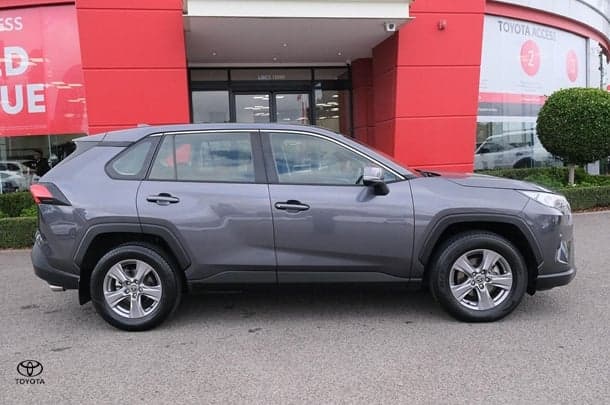 2022 Toyota RAV4 GX-2WD image 5