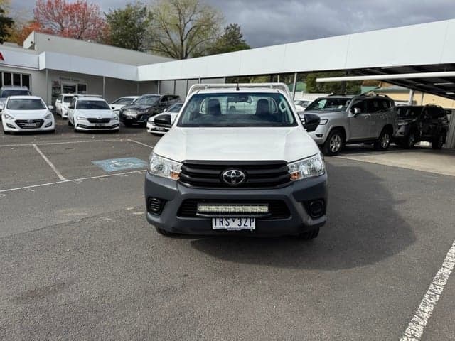 2019 Toyota Hilux Workmate image 2