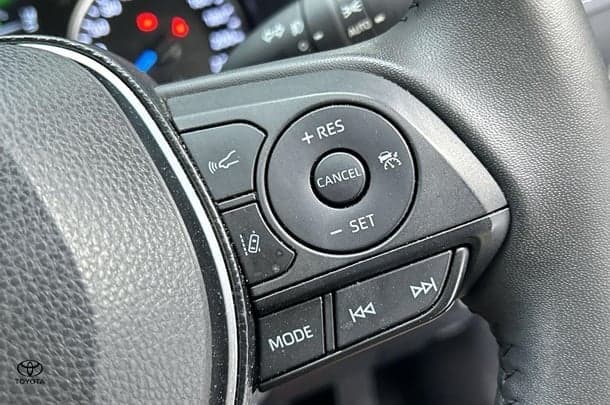2021 Toyota RAV4 Hybrid GX AWD image 18