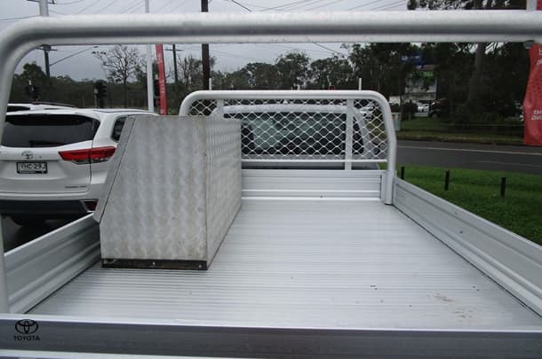 2022 Toyota Hilux Workmate image 7