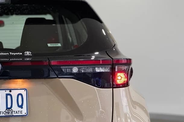 2021 Toyota Yaris Cross Hybrid GX image 11
