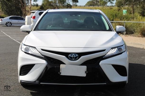2019 Toyota Camry Hybrid SL image 6