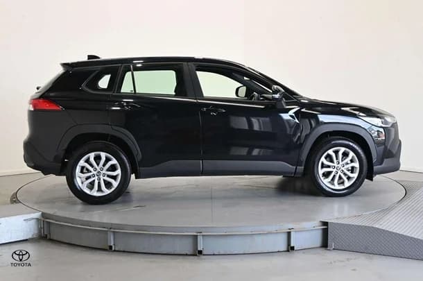 2023 Toyota Corolla Cross Petrol GX image 4