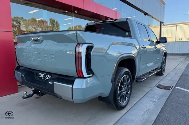 2024 Toyota Tundra Limited image 9