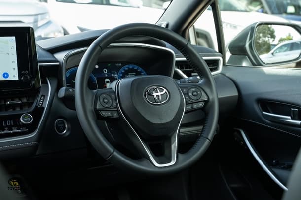 2024 TOYOTA Corolla Hatch Hybrid ZR image 10