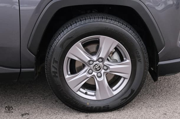 2022 Toyota RAV4 GX-2WD image 6