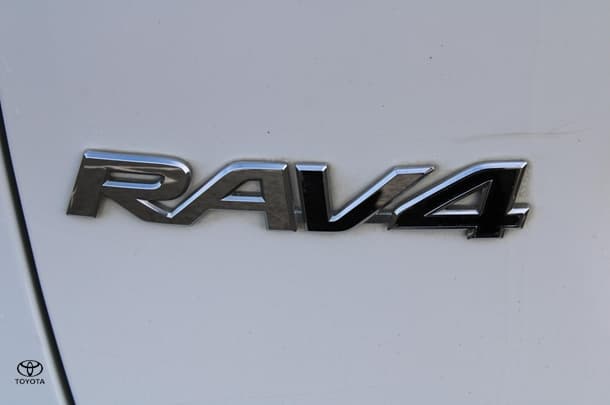 2020 Toyota RAV4 GX-2WD image 13