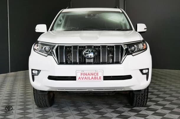 2023 Toyota Prado GXL image 2