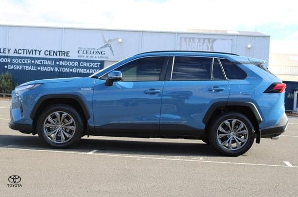 2024 Toyota RAV4 Hybrid GXL-2WD image 11