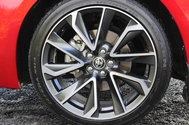 2023 Toyota Corolla Hatch Hybrid ZR image 15