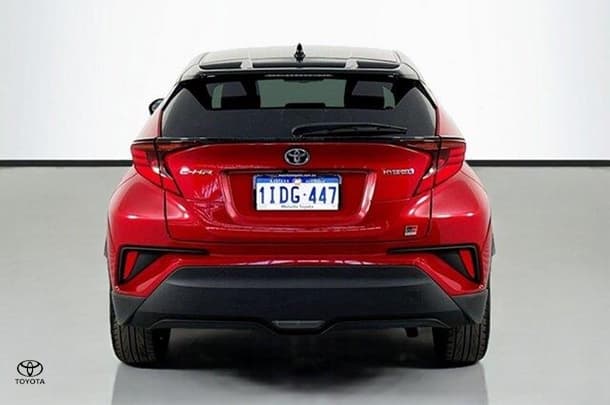 2021 Toyota C-HR Hybrid GR-S image 7