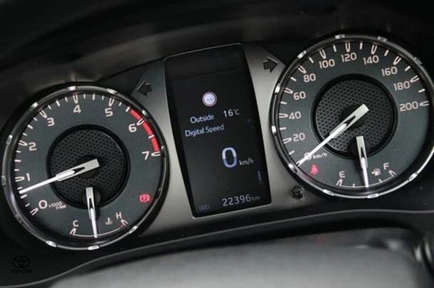 2020 Toyota Hilux 4x2 Workmate image 7