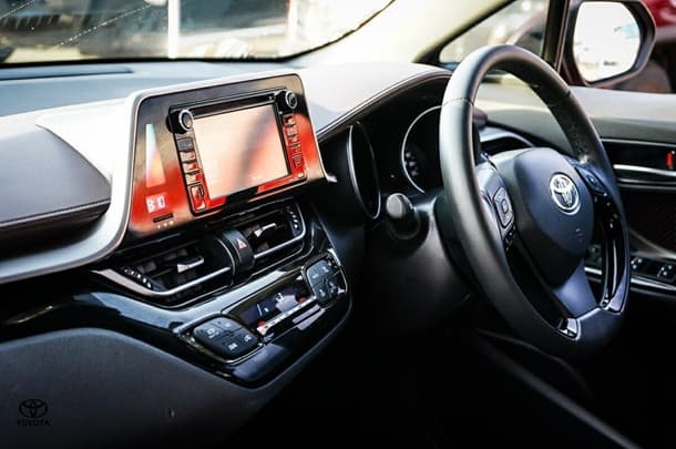 2017 Toyota C-HR L3 image 23