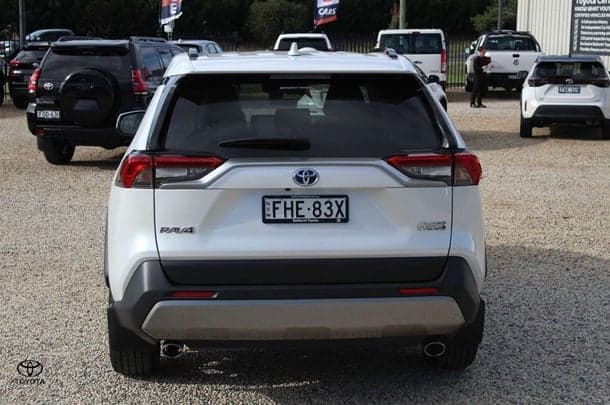2024 Toyota RAV4 Hybrid Cruiser 2WD image 6