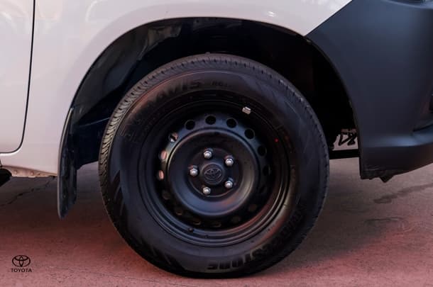 2024 TOYOTA Hilux 4x2 Workmate image 22