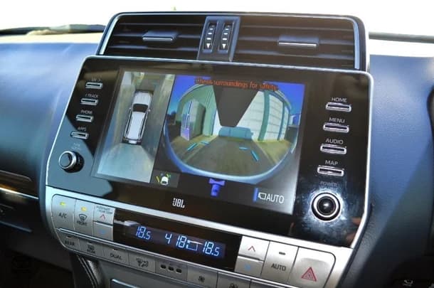 2022 Toyota Prado VX image 8
