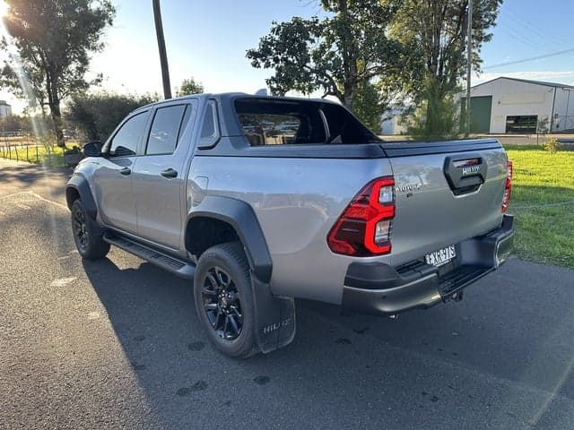 2023 Toyota Hilux Rogue image 3