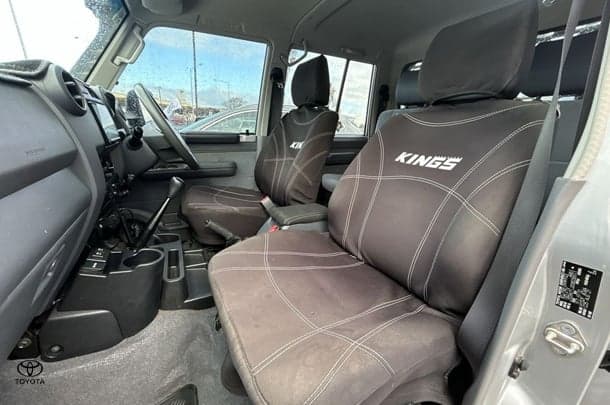 2021 Toyota LC Military GXL image 11