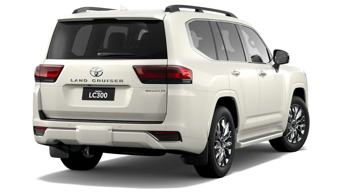2025 Toyota LandCruiser 300 Sahara ZX Automatic image 3