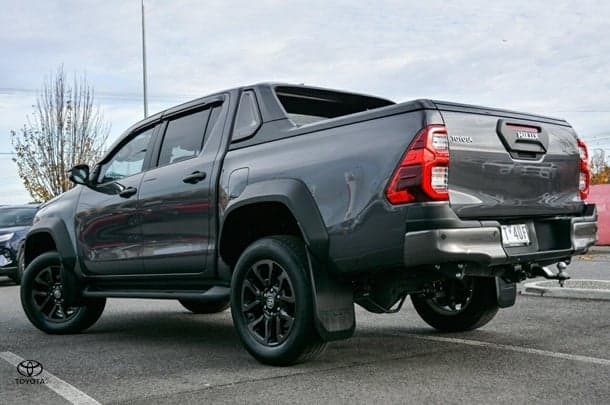 2023 Toyota Hilux 4x4 Rogue image 2