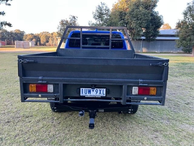 2022 Toyota HILUX SR5 image 6