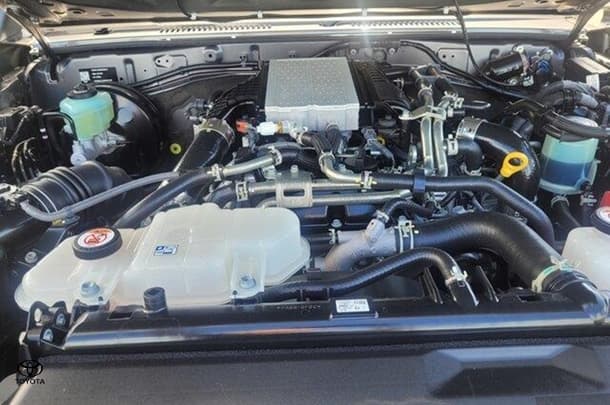 2023 Toyota LC Military GXL image 7