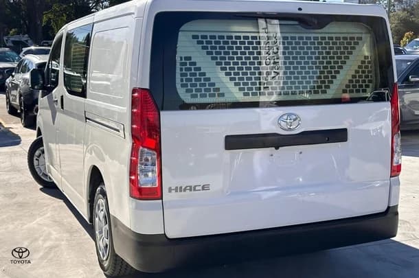 2021 Toyota HiAce LWB image 2