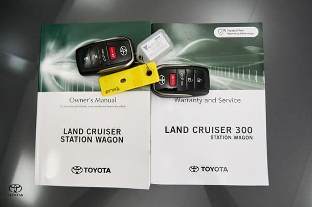 2023 Toyota Landcruiser Sahara image 30