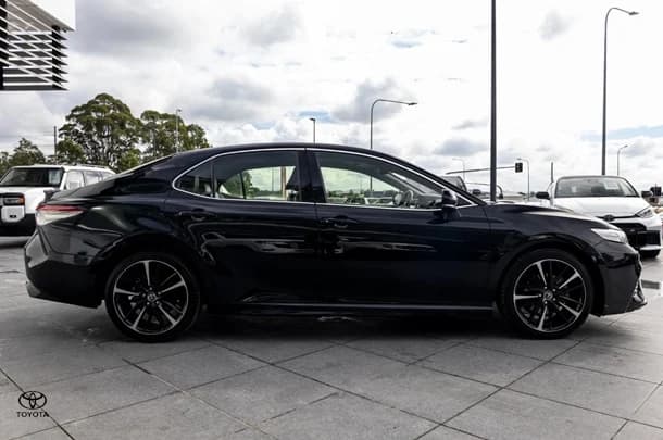 2018 Toyota CAMRY SX image 4