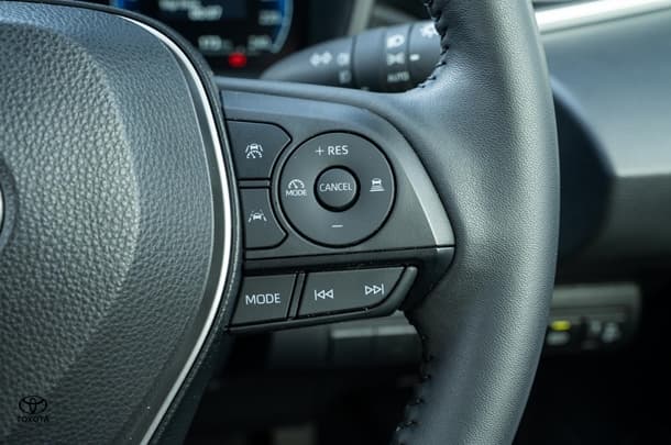 2024 TOYOTA Corolla Hatch Hybrid ZR image 21