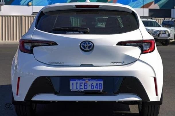 2024 Toyota Corolla Hatch Hybrid Ascent Sport image 5