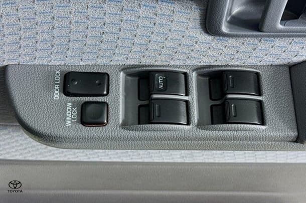 2021 Toyota LANDCRUISER MILITARY GXL image 19