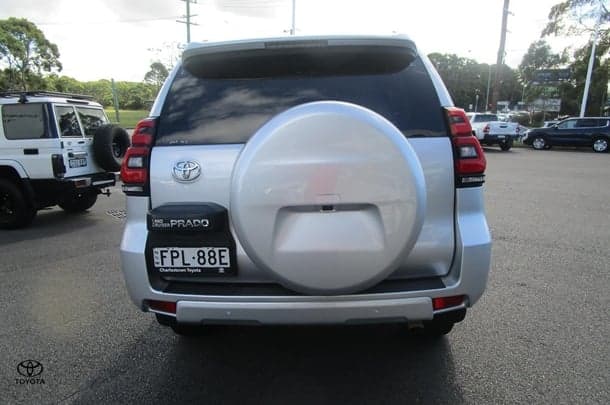 2019 Toyota Prado GXL image 7