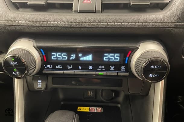 2023 Toyota RAV4 Hybrid GXL-2WD image 28