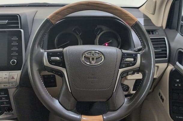 2022 Toyota Prado Kakadu image 18