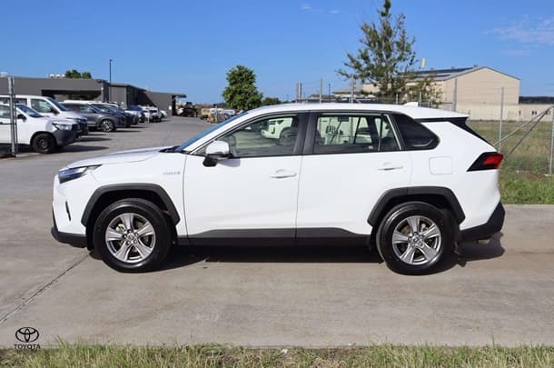 2023 Toyota RAV4 Hybrid GX AWD image 10
