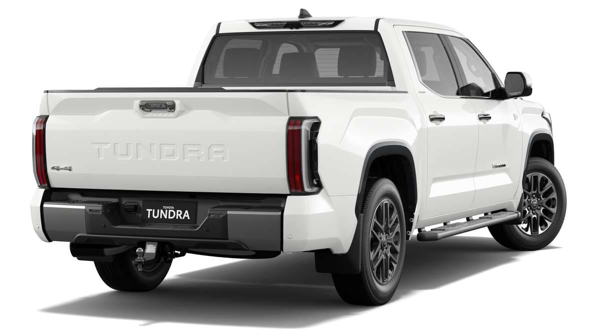 2025 Toyota Tundra Limited Double-Cab Pick-Up image 3