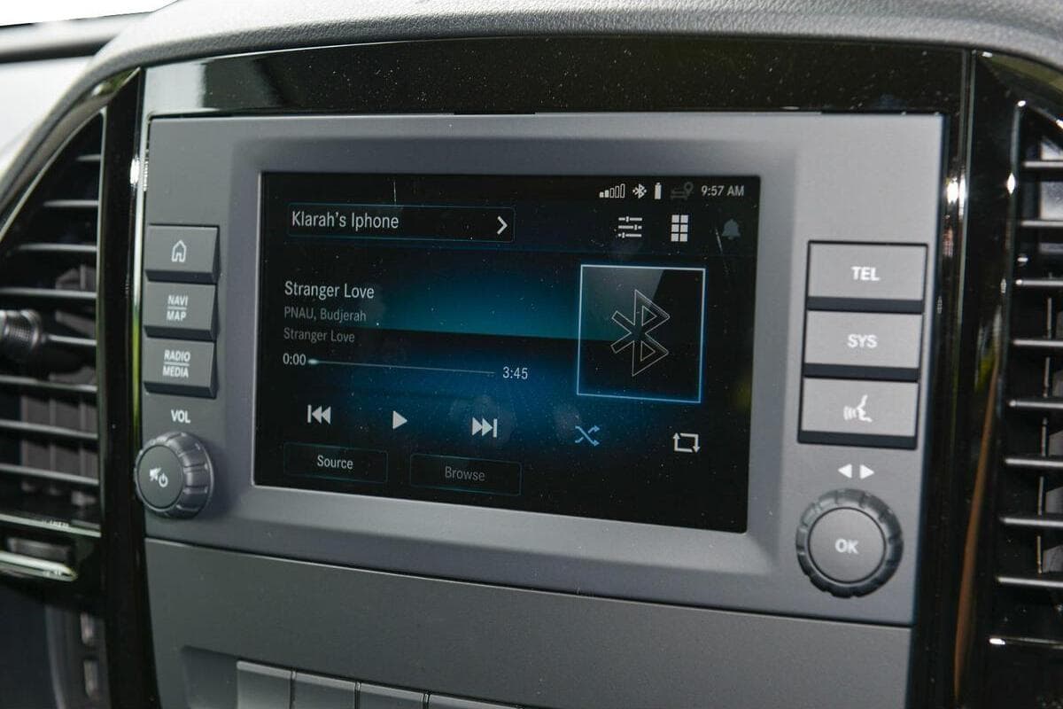 2024 Mercedes-Benz eVito 112 Medium Wheelbase Auto image 8