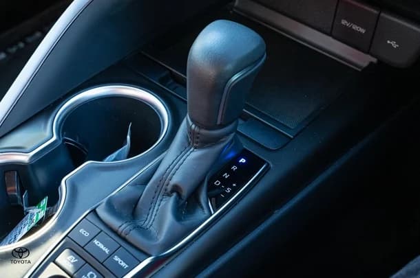 2023 TOYOTA Camry Hybrid SX image 17
