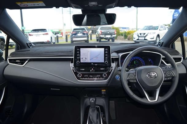 2018 Toyota Corolla ZR image 23