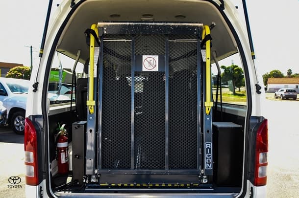 2018 Toyota Hiace SLWB image 8