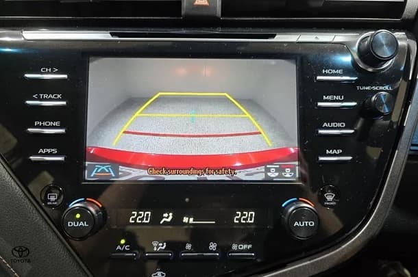 2020 Toyota Camry Hybrid SL image 22