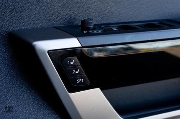 2023 Toyota Tundra Limited image 12