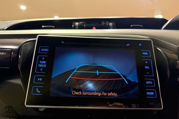 2019 Toyota Hilux SR5 image 22