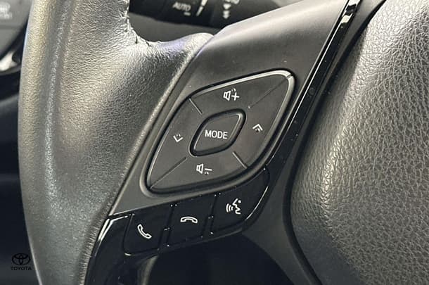 2023 Toyota CH-R GXL-2WD image 30
